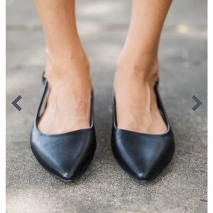 Elegant Black Women's Flats